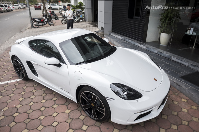 kham pha porsche 718 cayman gia 45 ty dong tai viet nam