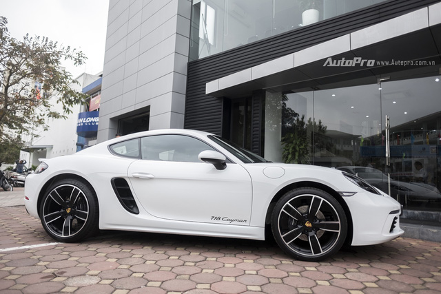 kham pha porsche 718 cayman gia 45 ty dong tai viet nam