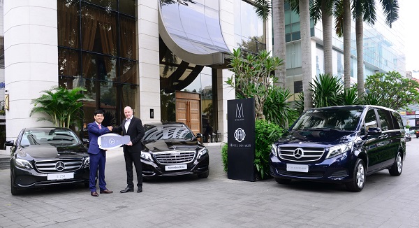 mercedes benz viet nam ban giao doi xe chuyen cho cao cap cho khach san hotel des arts saigon