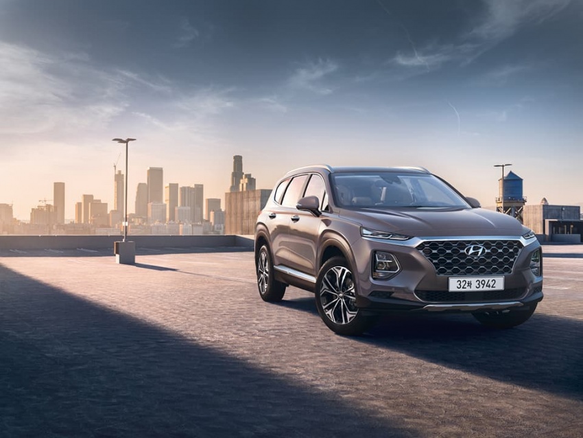 hyundai santa fe 2019 lo dien doi moi tu trong ra ngoai