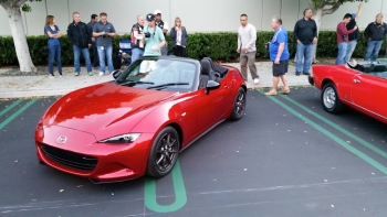 FIAT hồi sinh 124 Spider dựa trên Mazda MX-5 2016