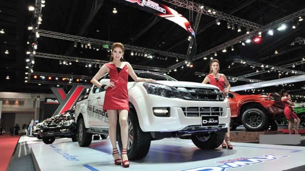 dan nguoi mau tai bangkok motor show 2015