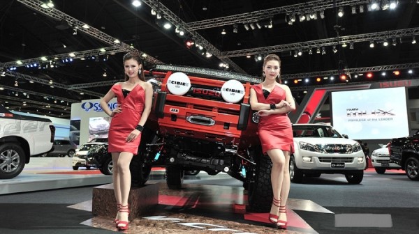 dan nguoi mau tai bangkok motor show 2015