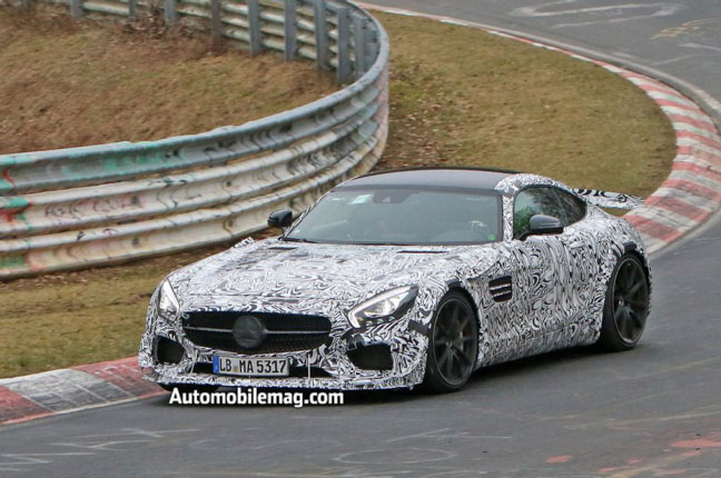 lo dien phien ban black series cua amg gt