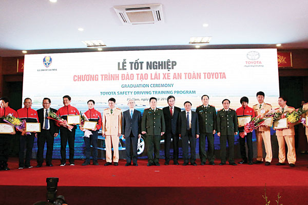 toyota viet nam nhung no luc tro thanh cong dan totquot