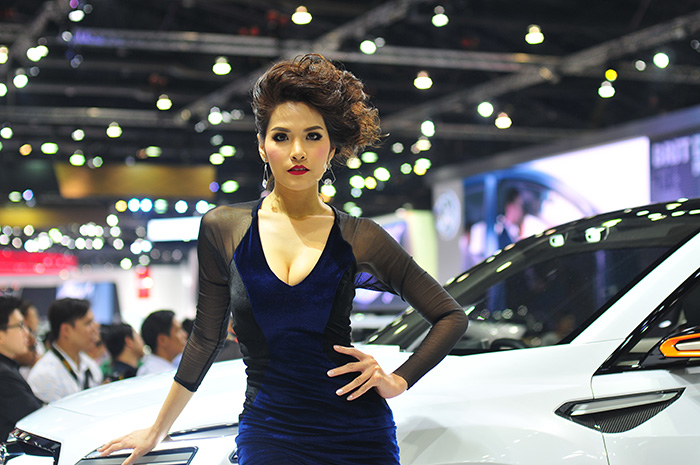 ngam chan dai sexy tai bangkok motor show lan thu 37