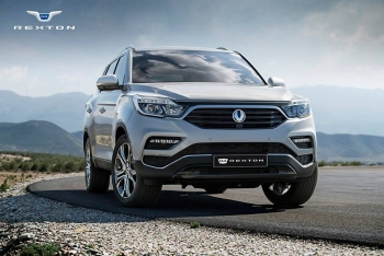 SSANGYONG REXTON 2018 được trang bị máy xăng tăng áp 2.2L