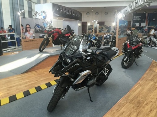 bmw world vietnam dan xe sang hoi tu