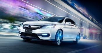 Honda Accord 2016: xe mới giá không đổi