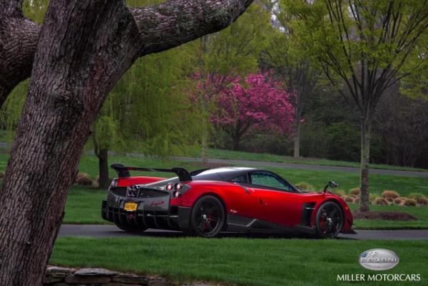 quotthan gioquot huayra bc doc nhat ra doi de tri an khach hang dau tien cua pagani