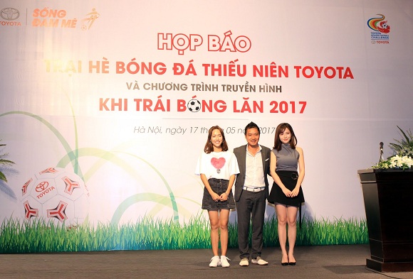 khoi dong trai he bong da thieu nien toyota 2017