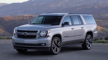 Chevrolet ra mắt Suburban RST; chiếc SUV cỡ lớn mạnh mẽ với động cơ V8 6.2L