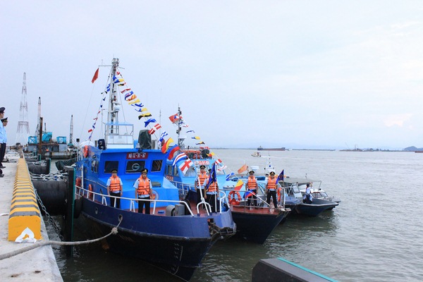 xem hai quan trien khai hoat dong tai cang container quoc te hai phong