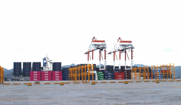 xem hai quan trien khai hoat dong tai cang container quoc te hai phong