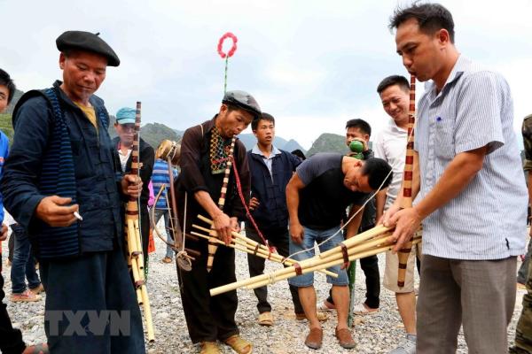 toan canh ve dep hung vi cua ha giang nhung ngay vao ha