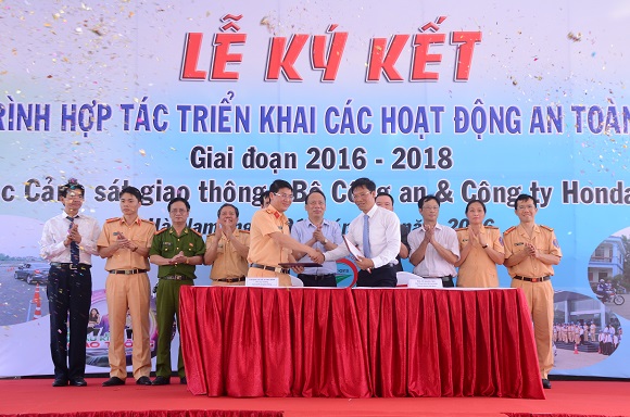 hvn no luc het minh vi mot xa hoi giao thong an toan