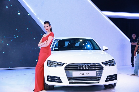 nguoi dep sanh vai cung xe sang tai audi progressive 2016