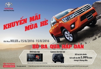 Mua Hilux được nhận quà khuyến mãi