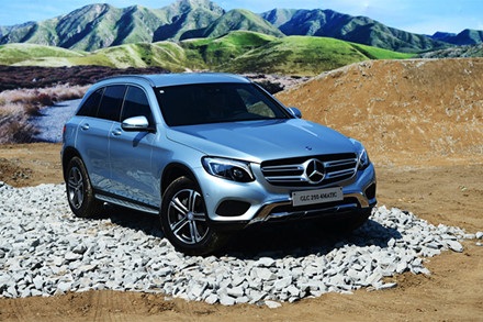 man nhan voi dan xe khung tai mercedes benz fascination