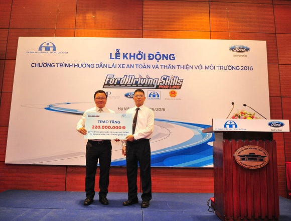 ford viet nam khoi dong lai xe an toan lan 9