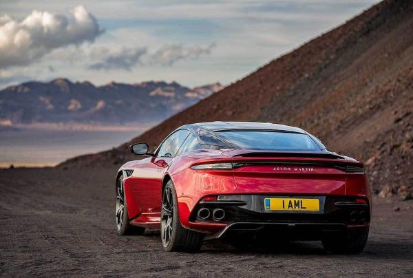 ra mat sieu xe aston martin dbs superleggera ke nhiem vanquish s