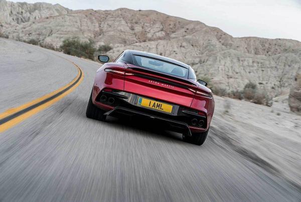 ra mat sieu xe aston martin dbs superleggera ke nhiem vanquish s