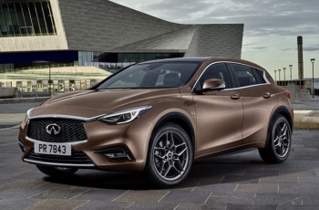 Infiniti tung ảnh chính thức của hatchback Q30