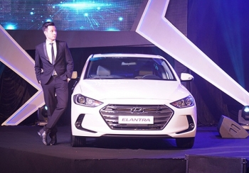 Hyundai Elantra 2016 có gì đáng mua?