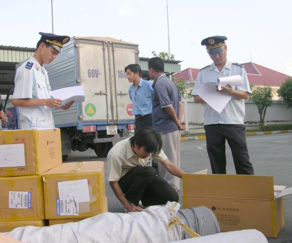 hai quan dong nai lat tay nhieu vu gian lan hang gia cong san xuat xuat khau