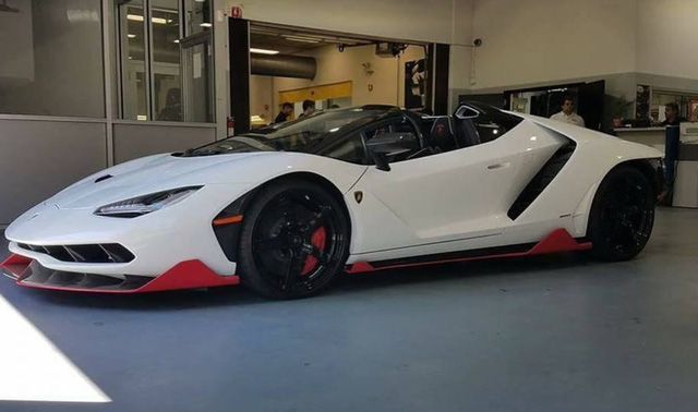 lamborghini centenario mui tran 2 trieu usd thu 2 tai my