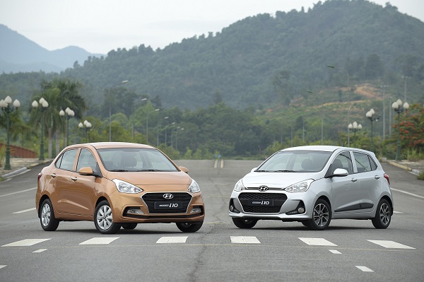 sau 3 thang ra mat da co hon 3000 xe hyundai accent den tay khach hang