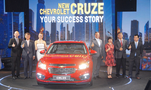 chevrolet cruze moi ghi dau thanh cong