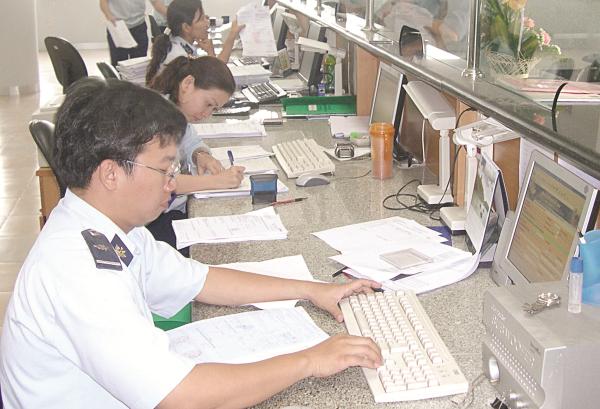 dich vu cong truc tuyen nganh hai quan huong den moi luc moi noi moi phuong tien