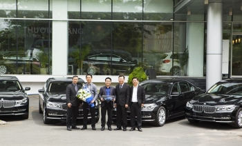 20 chiếc BMW Series 7 và BMW Series 5 được bàn giao cho Five Star Limousine SG.