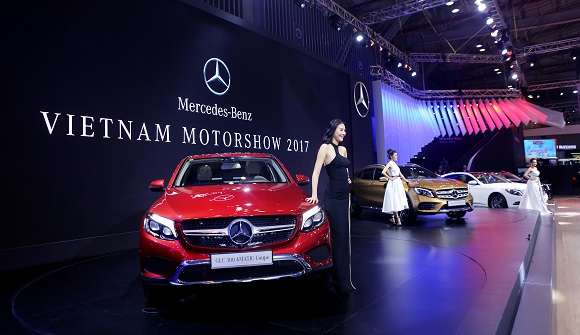 mercedes benz viet nam voi gian hang lon nhat vms 2017