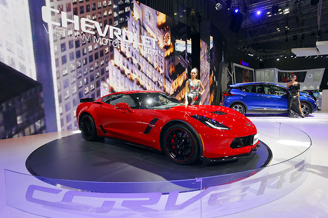 ngam mau xe the thao chevrolet corvette grand sport 2017