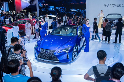 lexus lc500h coupe the thao dau tien ve viet nam