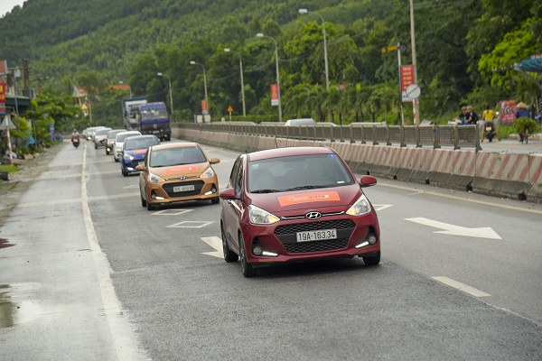 hyundai grand i10 hanh trinh trai nghiem mau xe nho linh hoat tien nghi tieu hao nhien lieu thap