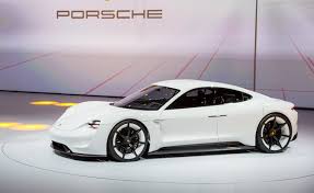 porsche tiet lo thong so ki thuat xe dien dau tay