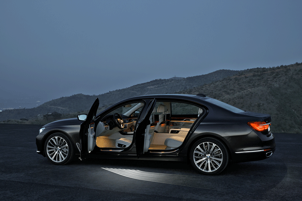 bmw 7 series sap tro lai viet nam