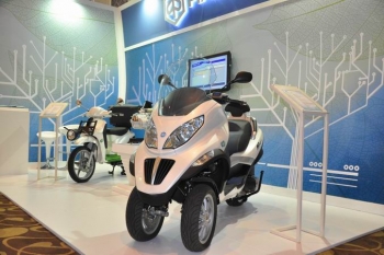 Piaggio giới thiệu xe Xanh