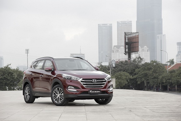 mua hyundai santafe tucson va elantra duoc uu dai 30 trieu