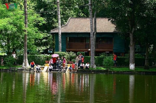 tham khu di tich nha san bac ho o ha noi