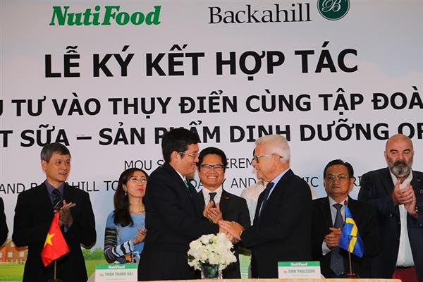 nutifood ky ket hop tac mo rong xuat khau sua thuc pham dinh duong organic