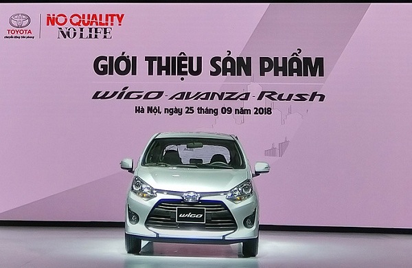 gia hap dan ba mau xe nhap cua toyota se lam soi dong thi truong o to viet