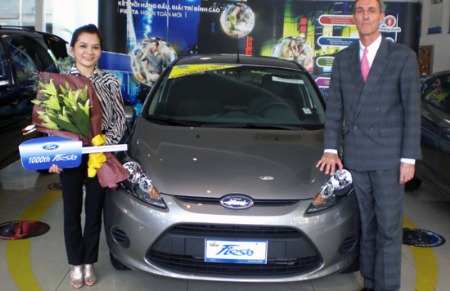 ford viet nam can moc 1000 xe fiesta