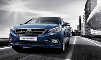 Hyundai Sonata 2015 có giá 1,06 tỷ đồng