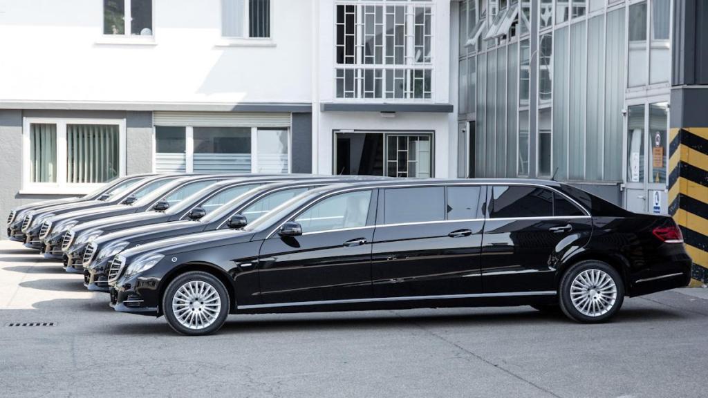 lo dien mercedes benz limousine dai den 6m