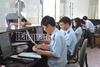 Ngành Hải quan thu NSNN đạt 71,7% dự toán