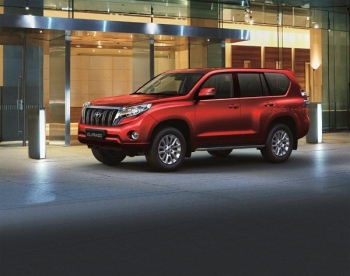 Land Cruiser Prado 2015 đã có mặt tại Việt Nam